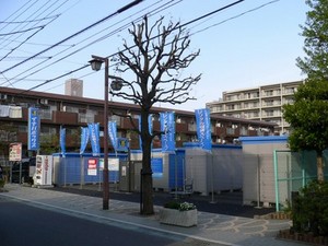 三鷹店 イナバボックス三鷹店の外観です