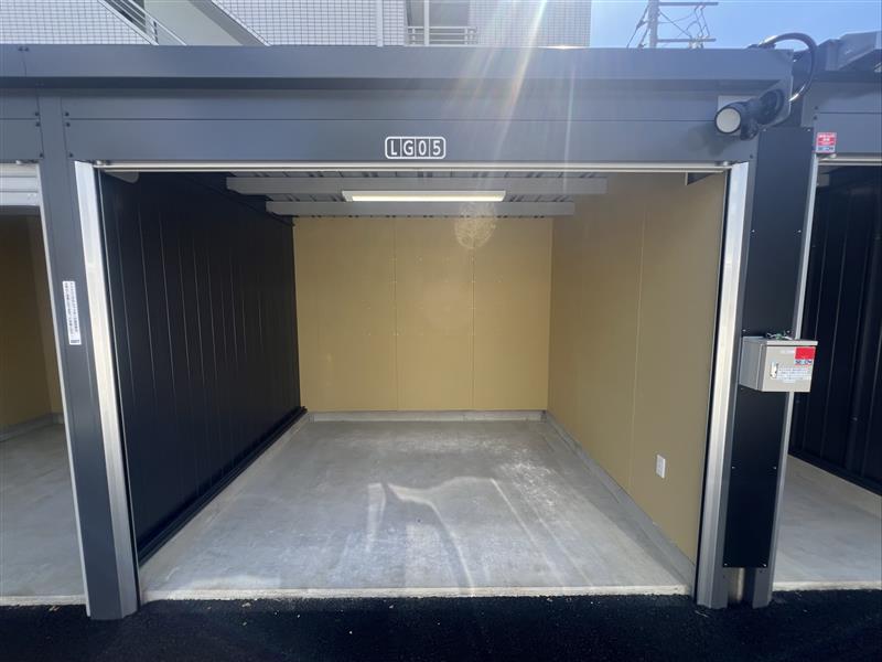 【2025年10月1日OPEN】イナバボックス横浜子安通店 LGタイプ※棚、ワイヤーロックバーはついておりません。